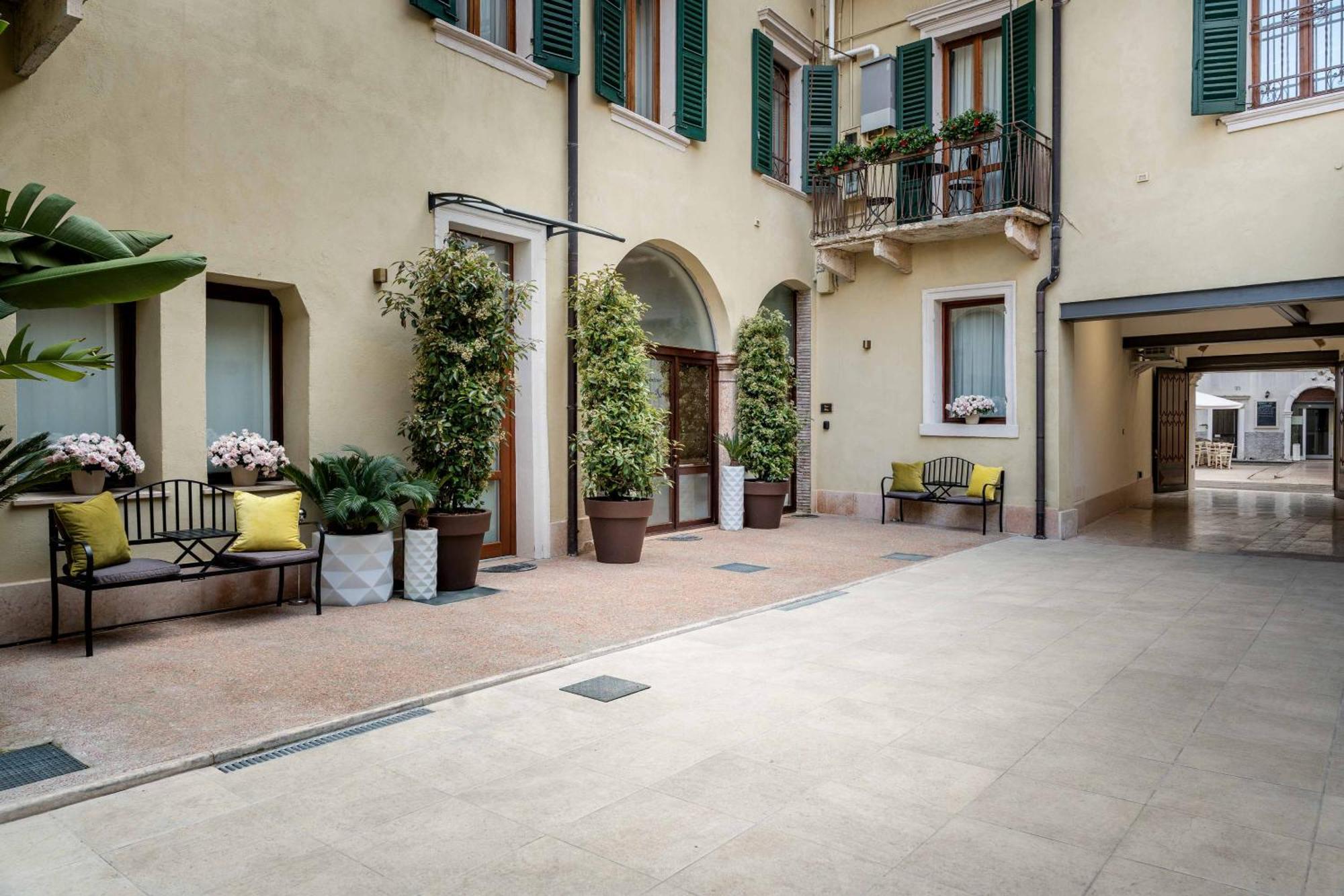 Palazzo Ristori Apartment Verona Ngoại thất bức ảnh
